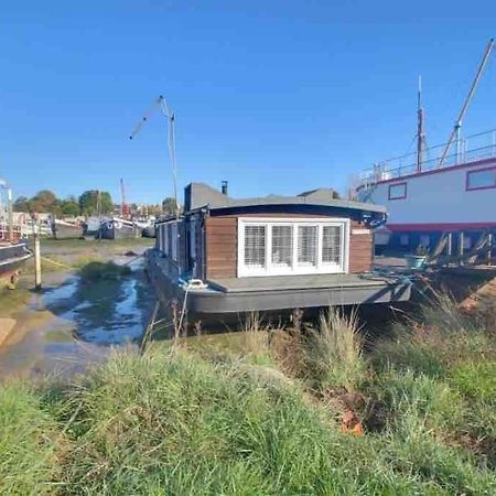Toosey Lass - St Osyth Creek Saint Osyth Exteriör bild